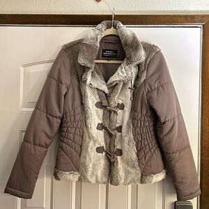 MONTANACO FAUX FUR JACKET MEDIUM
